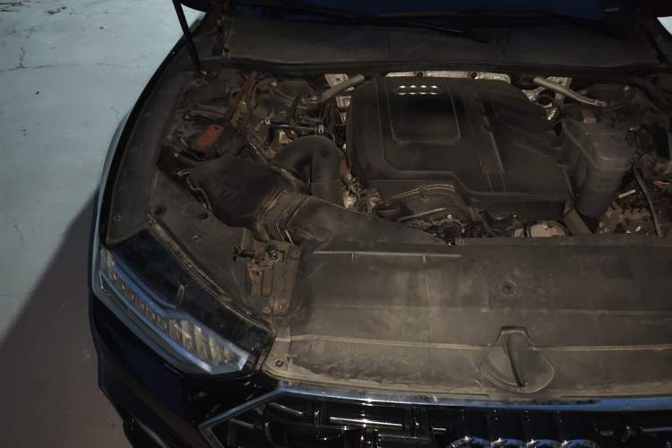 Used Audi A7L 2024 45TFSI quattro S-line Visionary Edition Flow Crystal Package Engine Bay Right