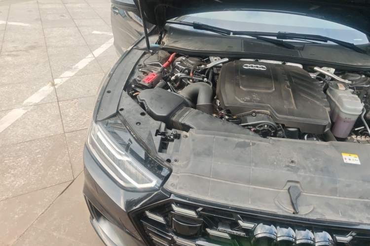 Used Audi A7L 2024 45 TFSI quattro S-line Black Warrior Edition Engine Bay Right