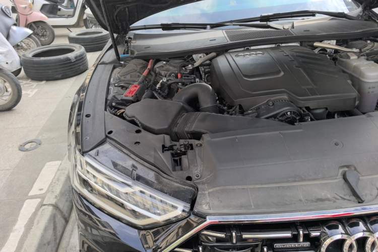 Used Audi A7L 2024 45 TFSI quattro Luxury Edition Engine Bay Right