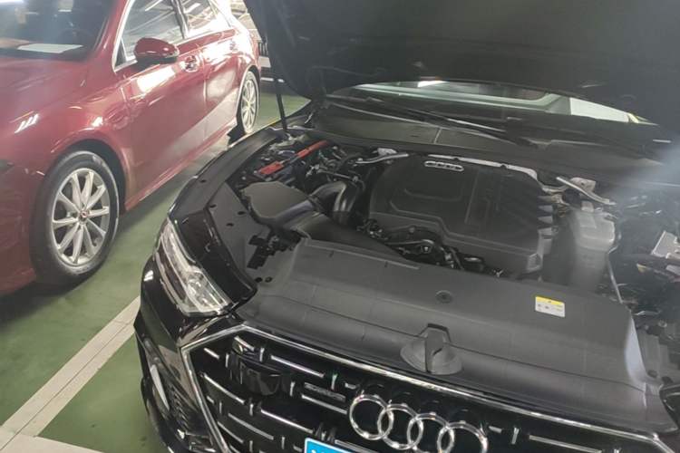 Used Audi A7L 2024 45 TFSI quattro Luxury Edition Engine Bay Right