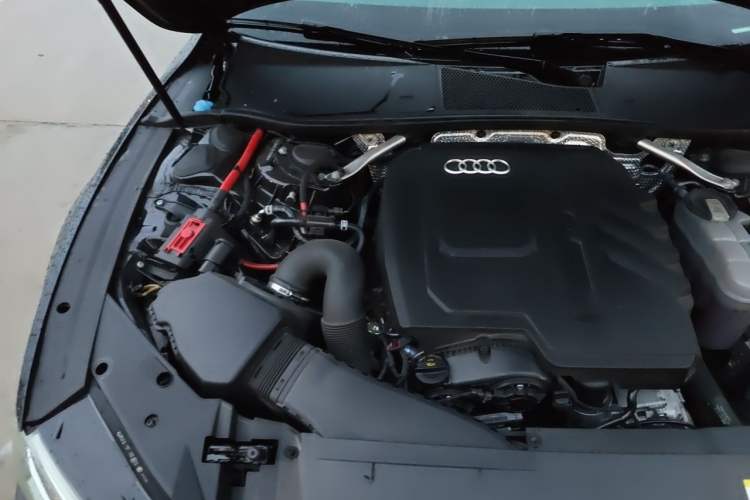 Used Audi A7L 2024 45 TFSI Luxury Edition Engine Bay Right