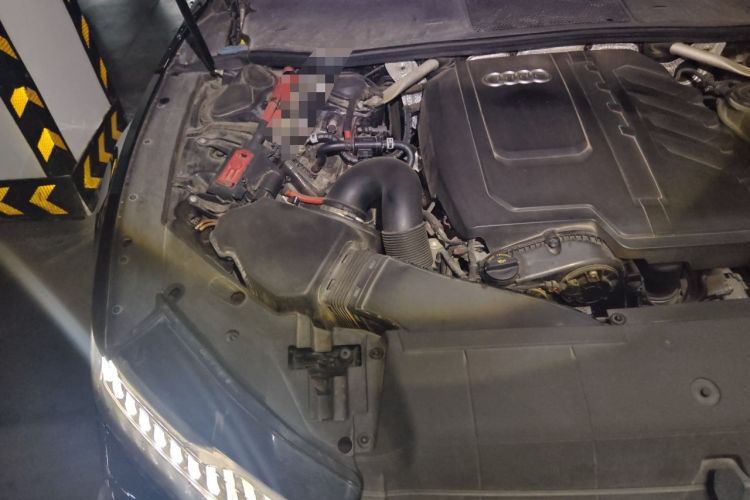 Used Audi A7L 2024 45TFSI S-line Dream-Building Edition Flow Crystal Package Engine Bay Right