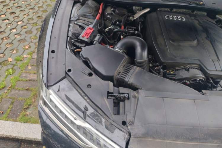 Used Audi A7L 2024 45TFSI S-line Dream-Building Edition Flow Crystal Package Engine Bay Right