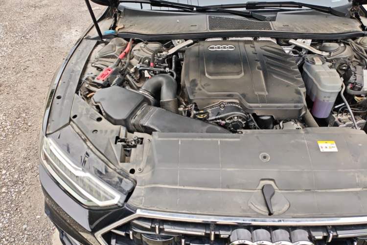 Used Audi A7L 2024 45 TFSI Luxury Edition Engine Bay Right