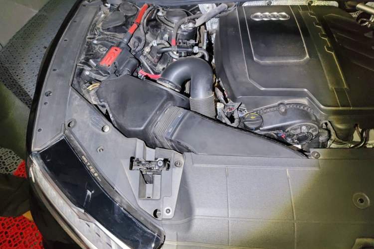 Used Audi A7L 2024 45 TFSI Luxury Edition Engine Bay Right