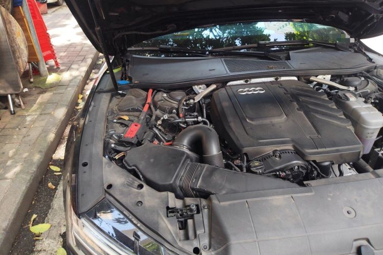 Used Audi A7L 2024 45 TFSI Luxury Edition Engine Bay Right