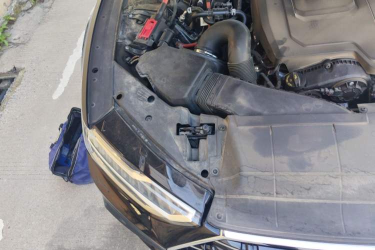 Used Audi A7L 2024 45 TFSI Luxury Edition Engine Bay Right