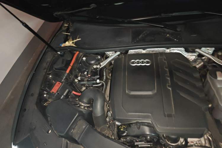 Used Audi A7L 2024 45 TFSI quattro Luxury Edition Engine Bay Right