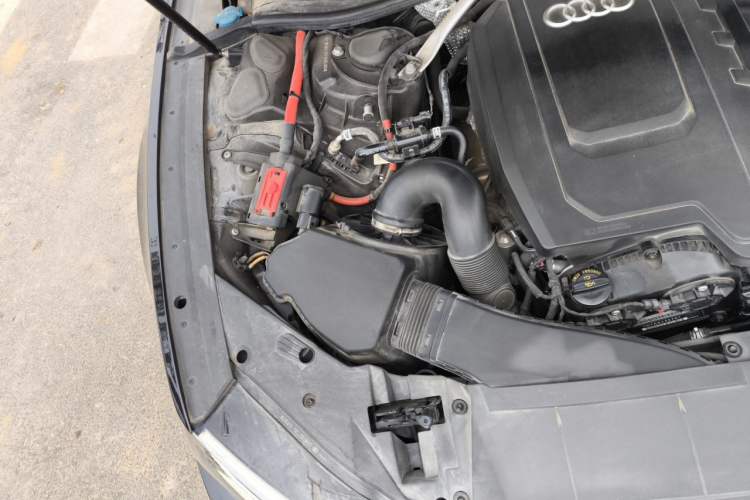 Used Audi A7L 2024 45TFSI quattro S-line Visionary Edition Flow Crystal Package Engine Bay Right