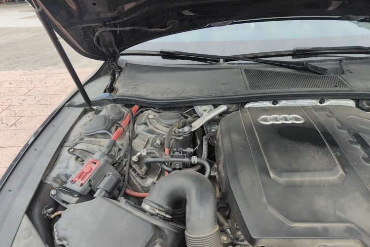 Used Audi A7L 2024 45TFSI S-line Dream-Building Edition Flow Crystal Package Engine Bay Right