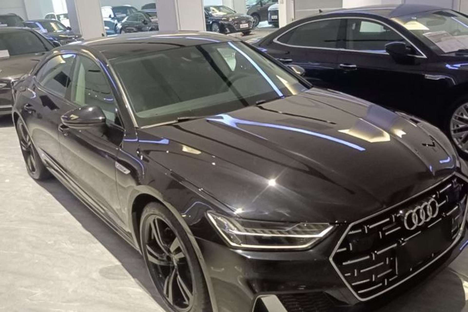 Used Audi A7L 2024 45TFSI quattro S-line Visionary Edition Flow Crystal Package Exterior 1