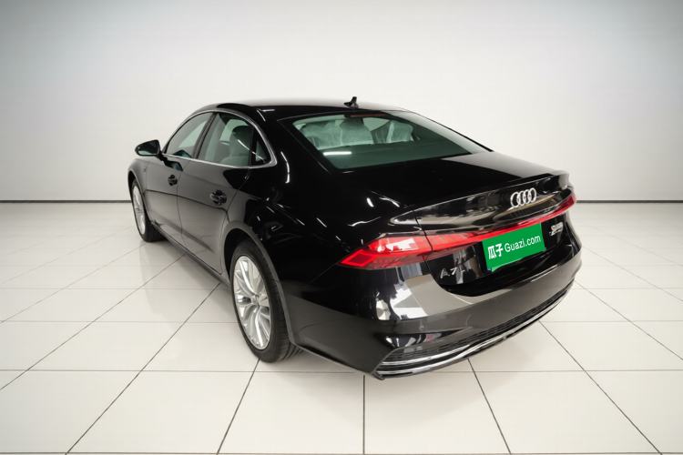 Used Audi A7L 2024 45TFSI S-line Dream-Building Edition Flow Crystal Package Exterior 2