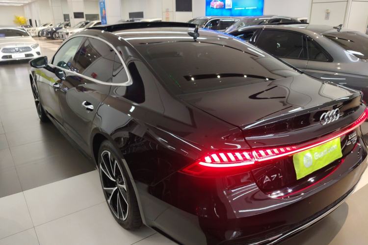 Used Audi A7L 2024 45TFSI S-line Dream-Building Edition Flow Crystal Package Exterior 2