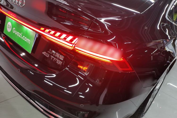 Used Audi A7L 2024 45TFSI S-line Dream-Building Edition Flow Crystal Package Exterior 3