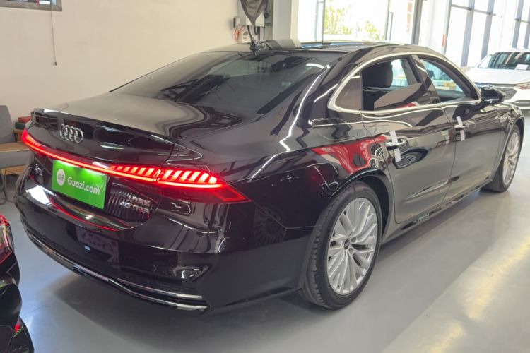 Used Audi A7L 2024 45TFSI S-line Dream-Building Edition Flow Crystal Package Exterior 3