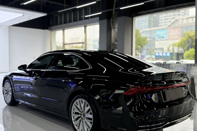 Used Audi A7L 2024 45TFSI S-line Dream-Building Edition Flow Crystal Package Exterior 4