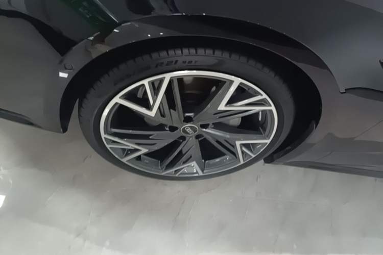 Used Audi A7L 2024 45 TFSI quattro S-line Black Warrior Edition Exterior 4