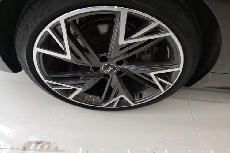 Used Audi A7L 2024 45 TFSI quattro S-line Black Warrior Edition Exterior 5