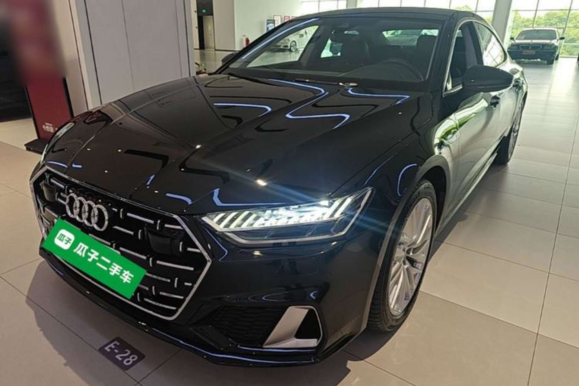 Used Audi A7L 2024 45TFSI S-line Dream-Building Edition Flow Crystal Package Front Left 45 Deg