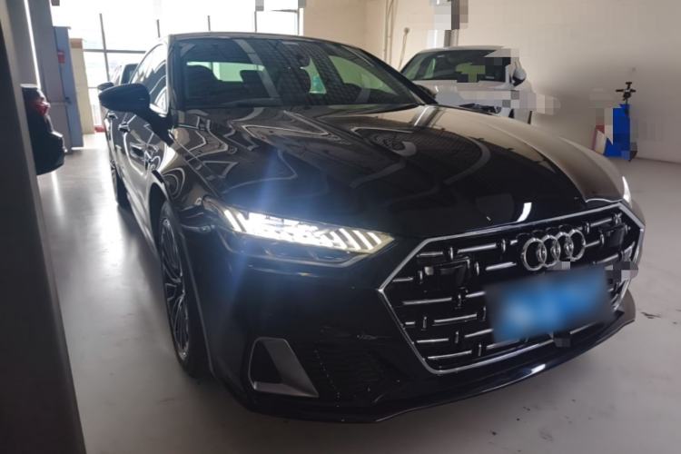 Used Audi A7L 2024 45 TFSI Luxury Edition Front Right 45 Deg