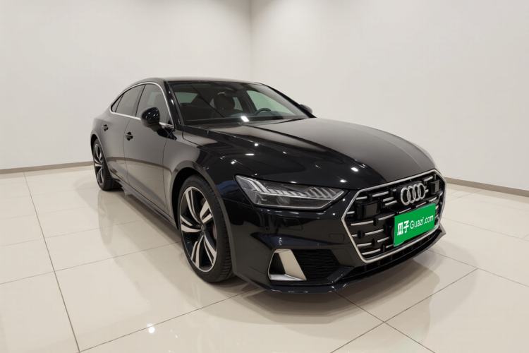 Used Audi A7L 2024 45TFSI quattro S-line Visionary Edition Flow Crystal Package Front Right 45 Deg