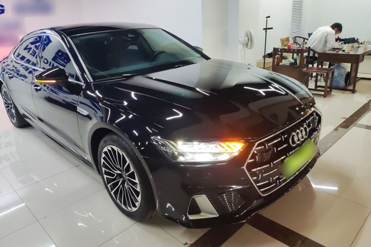 Used Audi A7L 2024 45 TFSI Luxury Edition Front Right 45 Deg
