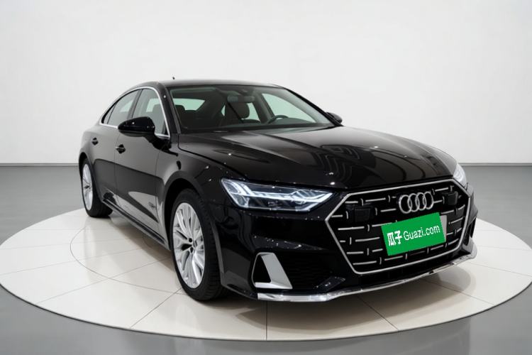 Used Audi A7L 2024 45TFSI S-line Dream-Building Edition Flow Crystal Package Front Right 45 Deg