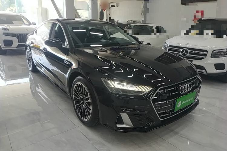 Used Audi A7L 2024 45 TFSI Luxury Edition Front Right 45 Deg