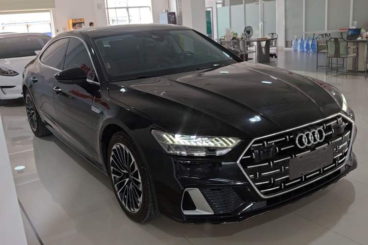 Used Audi A7L 2024 45 TFSI Luxury Edition Front Right 45 Deg