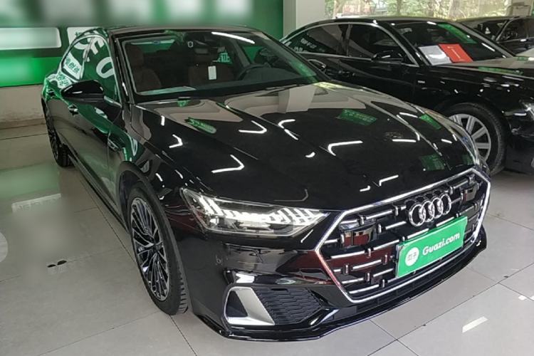 Used Audi A7L 2024 45 TFSI Luxury Edition Front Right 45 Deg