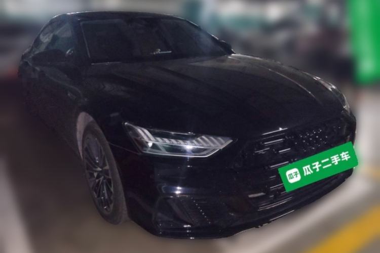 Used Audi A7L 2024 45 TFSI Luxury Edition Front Right 45 Deg