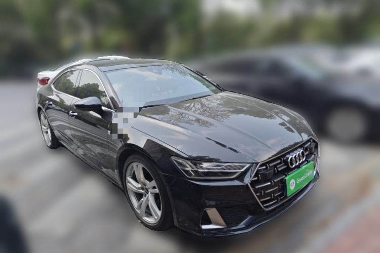 Used Audi A7L 2024 45TFSI quattro S-line Visionary Edition Flow Crystal Package Front Right 45 Deg