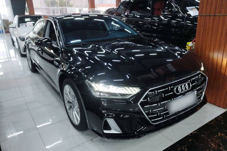 Used Audi A7L 2024 45TFSI S-line Dream-Building Edition Flow Crystal Package Front Right 45 Deg