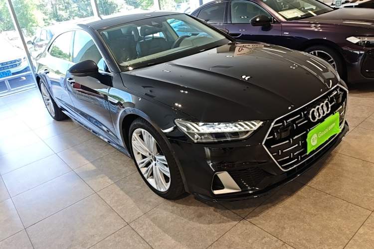 Used Audi A7L 2024 45 TFSI quattro Luxury Edition Front Right 45 Deg