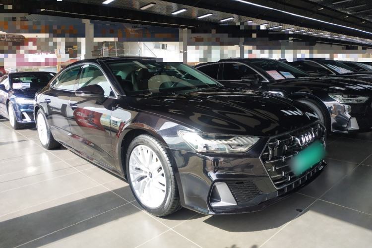 Used Audi A7L 2024 45TFSI S-line Dream-Building Edition Flow Crystal Package Front Right 45 Deg