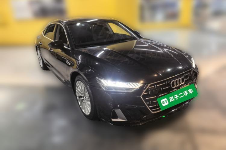 Used Audi A7L 2024 45TFSI S-line Dream-Building Edition Flow Crystal Package Front Right 45 Deg