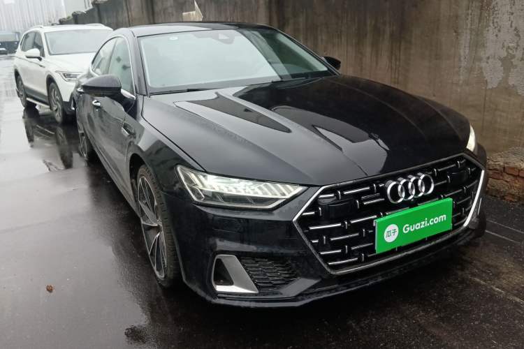 Used Audi A7L 2024 45 TFSI Luxury Edition Front Right 45 Deg