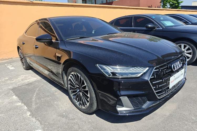 Used Audi A7L 2024 45 TFSI Luxury Edition Front Right 45 Deg