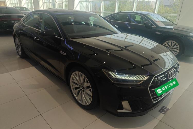 Used Audi A7L 2024 45TFSI S-line Dream-Building Edition Flow Crystal Package Front Right 45 Deg