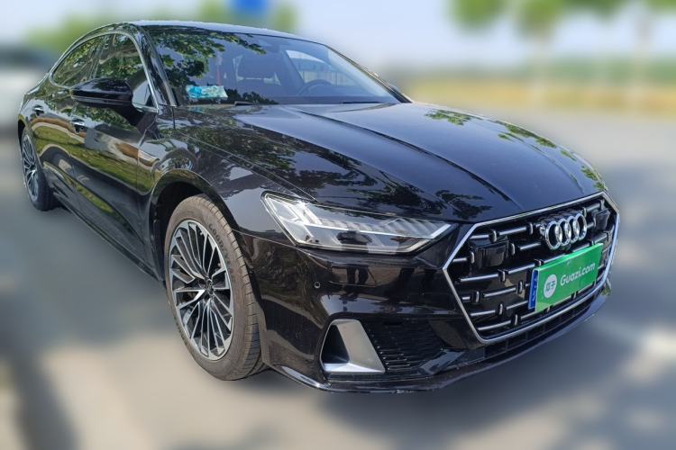 Used Audi A7L 2024 45 TFSI Luxury Edition Front Right 45 Deg