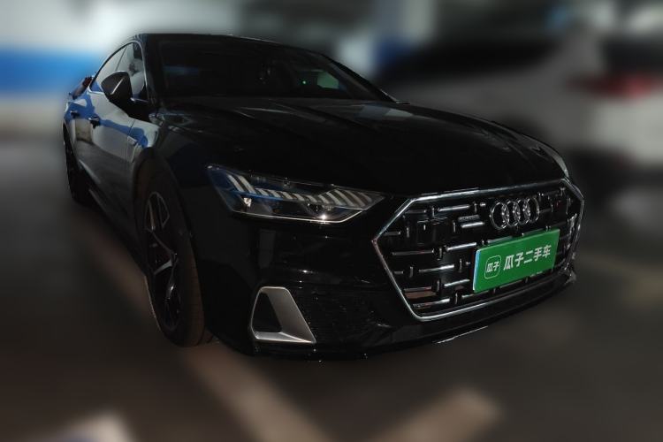 Used Audi A7L 2024 45 TFSI quattro Luxury Edition Front Right 45 Deg