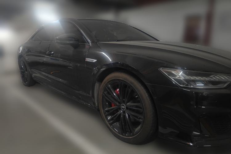 Used Audi A7L 2024 45 TFSI quattro Luxury Edition Front Right 45 Deg