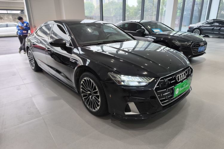 Used Audi A7L 2024 45 TFSI Luxury Edition Front Right 45 Deg