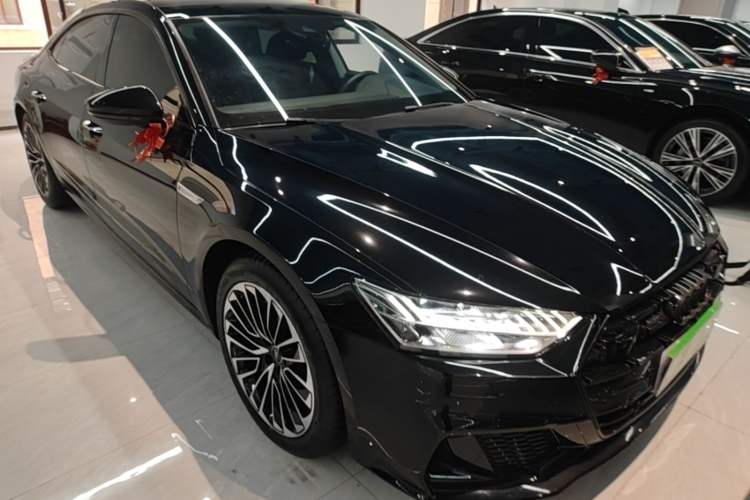 Used Audi A7L 2024 45 TFSI Luxury Edition Front Right 45 Deg