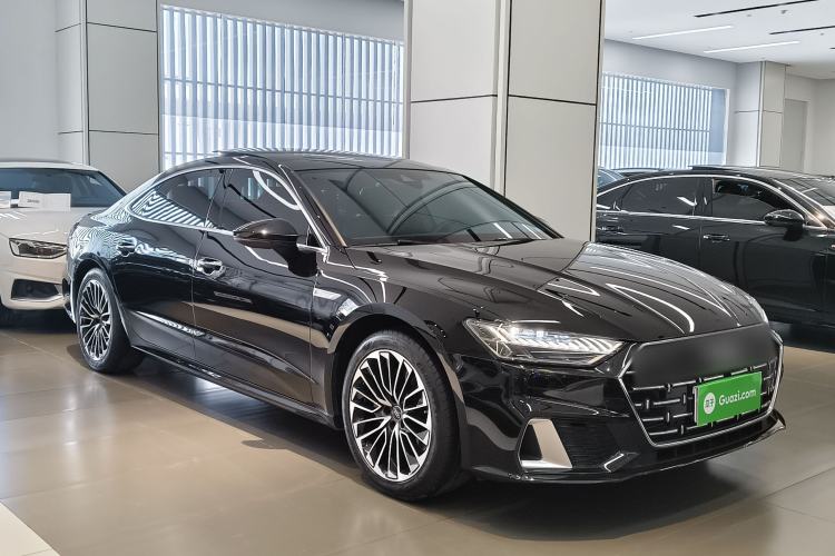 Used Audi A7L 2024 45 TFSI Luxury Edition Front Right 45 Deg