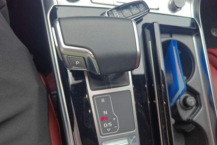 Used Audi A7L 2024 45 TFSI quattro Black Warrior Edition Gear Lever