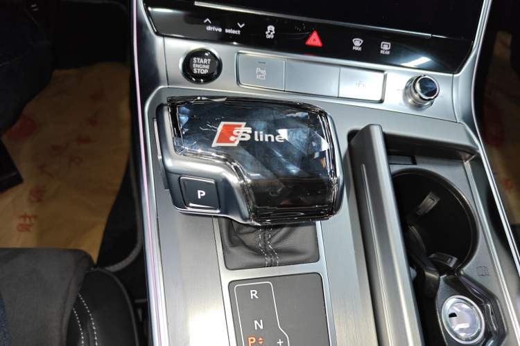 Used Audi A7L 2024 45 TFSI Luxury Edition Gear Lever