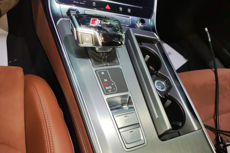Used Audi A7L 2024 45 TFSI Luxury Edition Gear Lever