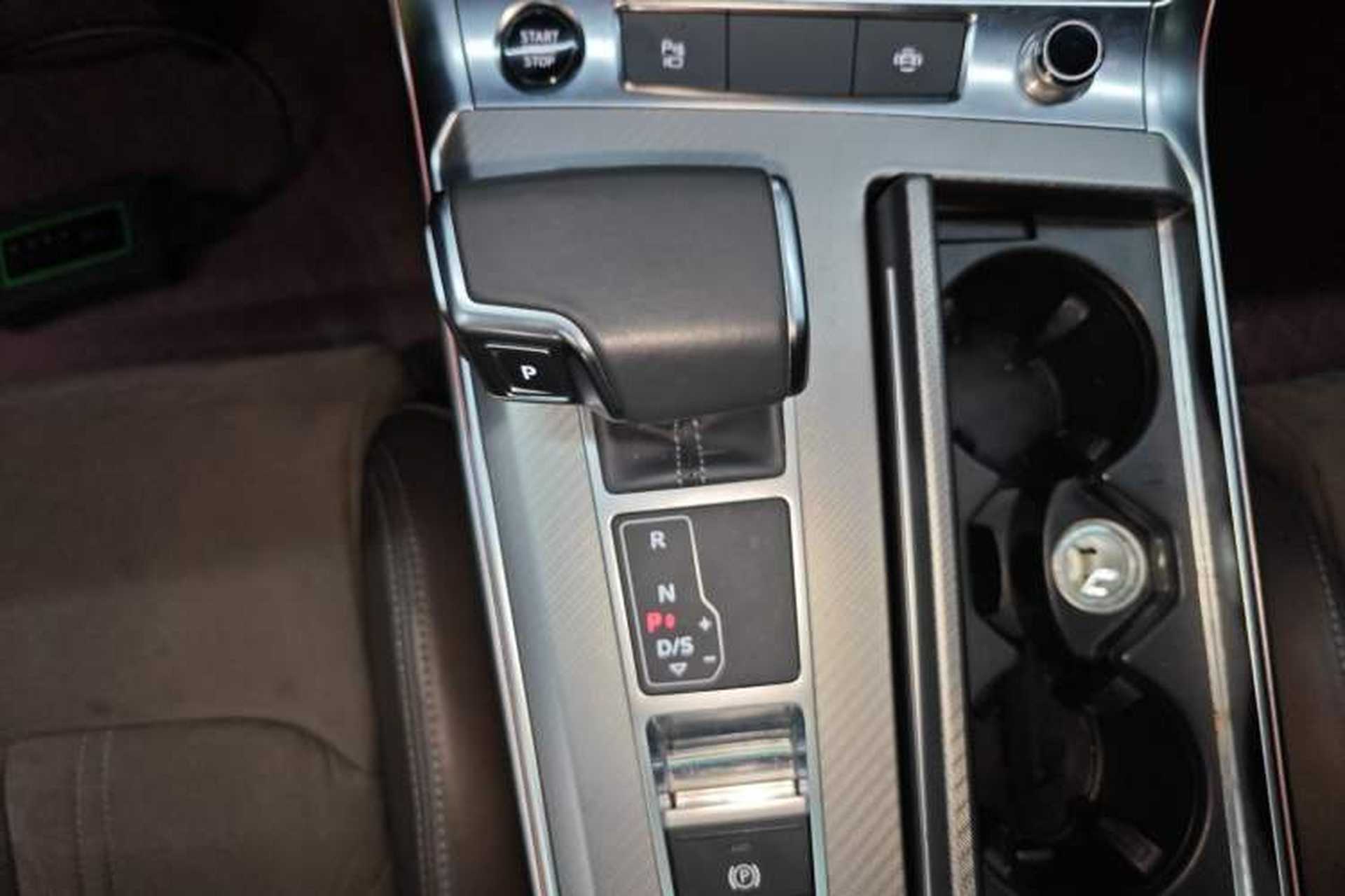 Used Audi A7L 2024 45TFSI S-line Dream-Building Edition Flow Crystal Package Gear Lever