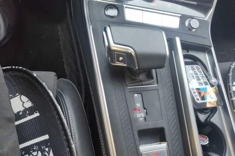 Used Audi A7L 2024 45 TFSI Luxury Edition Gear Lever